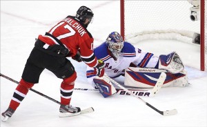 Lundqvist beats Devils (Ed Mulholland-US PRESSWIRE)