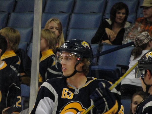 Ennis in the pre-game warm up