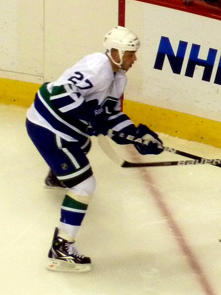 Malhotra signed a three-year, $7.5 million deal with the Vancouver Canucks on July 1, 2010