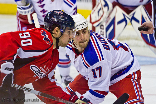 Johansson and Dubinsky faceoff in Washington (bridgetds/Flickr).