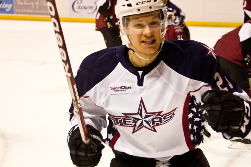 Matt Fraser's late-game heroics helped the Texas Stars generate a point in their 5-4 shootout loss to lake Erie on November 10, 2012 (Image courtesy of the Texas Stars)