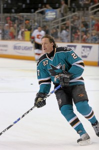 Jeremy Roenick, in unfamiliar threads