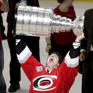 Rod Brind'Amour had his No. 17 retired.