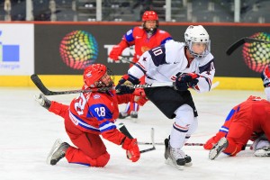 Meghan Duggan, 2011 IIHF World Championships (_becaro_/Flickr)