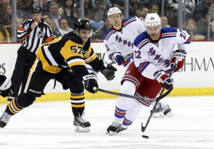 Penguins continue to struggle against Metropolitan Division opponents. (Charles LeClaire-USA TODAY Sports)