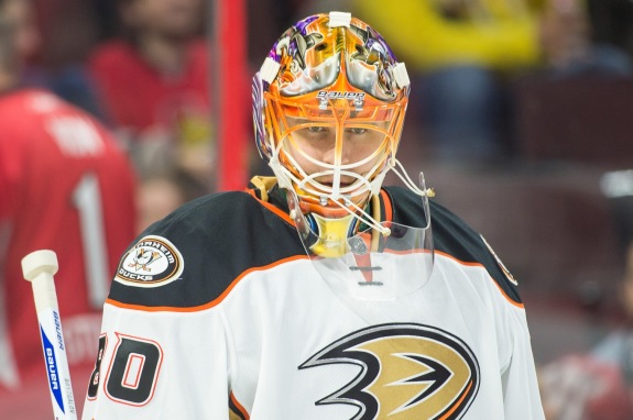 Ilya Bryzgalov is one of many free agent goalie signings that is struggling with their new teams (Marc DesRosiers-USA TODAY Sports)