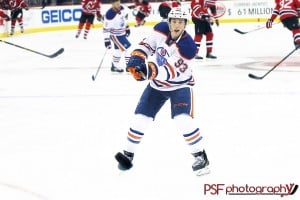Ryan Nugent-Hopkins during warmups at New Jersey. (Paula Faerman Photography/paulafaermanphotography.org)