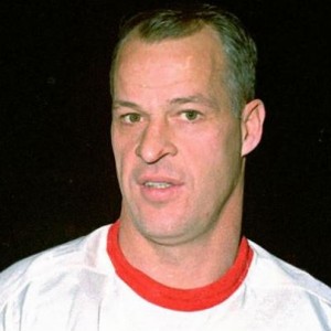 Gordie Howe - 2 goals for Detroit.