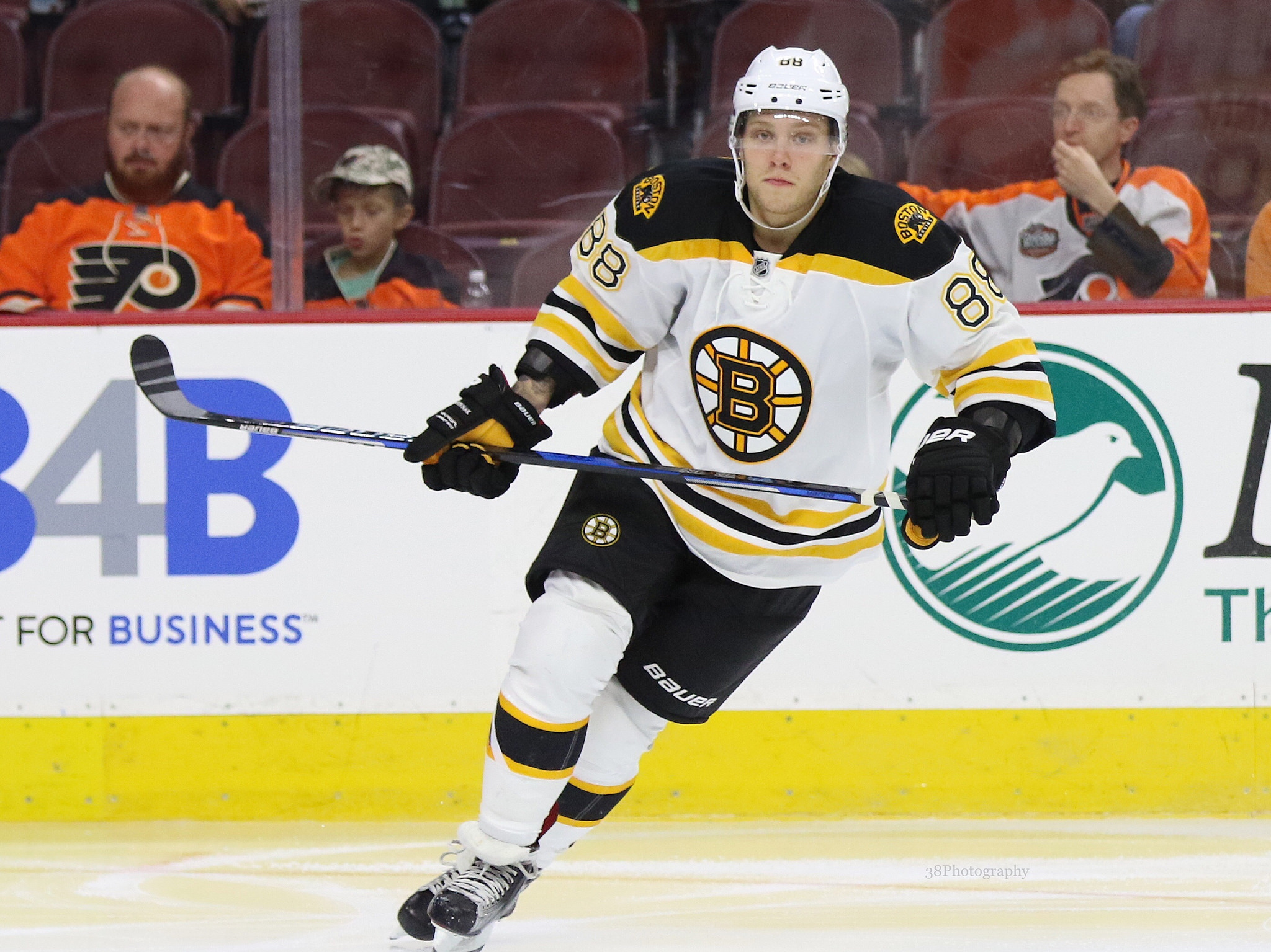 Boston Bruins Sign David Pastrnak to Six-Year Contract Extension