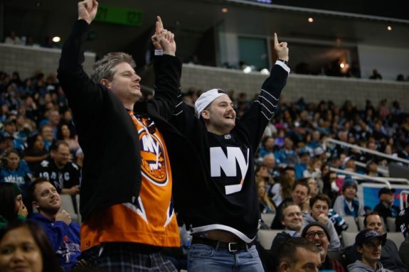 Fans of the New York Islanders