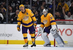 Oct 14, 2016; Los Angeles, CA, USA; Los Angeles Kings center Jeff Carter (77) and goalie Jeff Zatkoff (37) react after a Philadelphia Flyers goal in the second period during a NHL game at Staples Centre. (Kirby Lee-USA TODAY Sports)