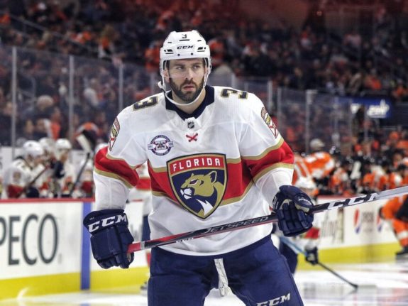 This image has an empty alt attribute; its file name is Keith-Yandle-Florida-Panthers-575x431.jpg