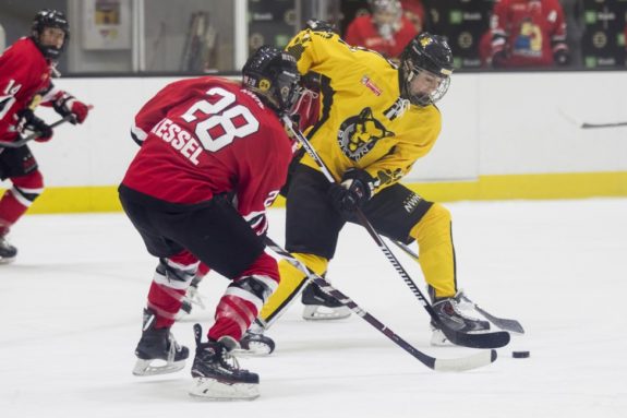 Mary Parker, Amanda Kessel