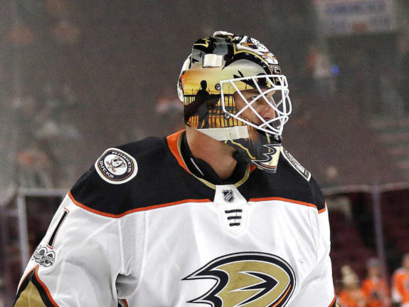Reto Berra Ducks