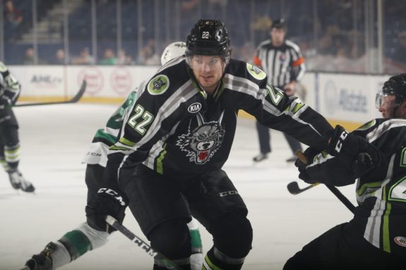 Tye McGinn Chicago Wolves