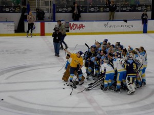 NWHL All-Stars take a selfie to show their support for comrade Denna Laing. (photo credit : Elaine Shircliff)