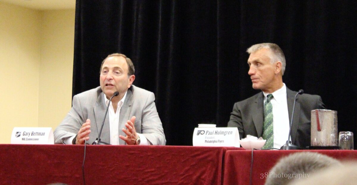 Gary Bettman NHL Paul Holmgren Philadelphia Flyers
