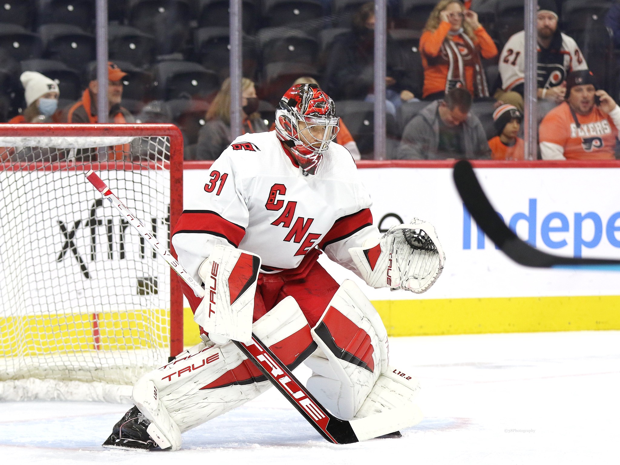 This image has an empty alt attribute; its file name is Frederik-Andersen-Hurricanes.jpg
