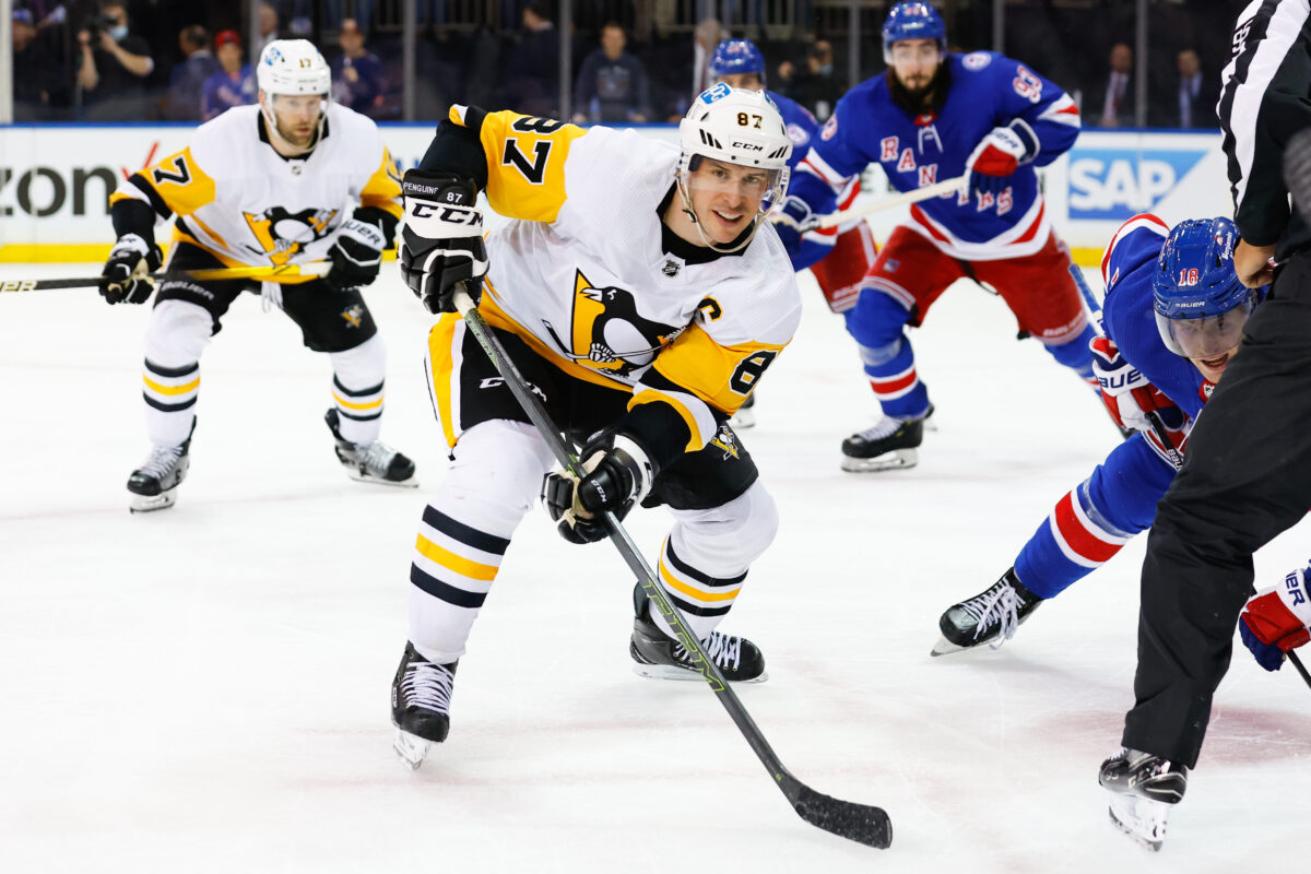 Sidney Crosby of the Pittsburgh  Penguins lost to the New York Rangers in the first round of last season's playoffs.