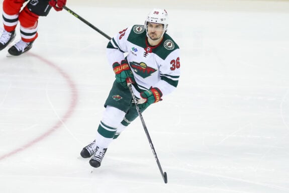 Kings Sign Mats Zuccarello to One-Year Deal