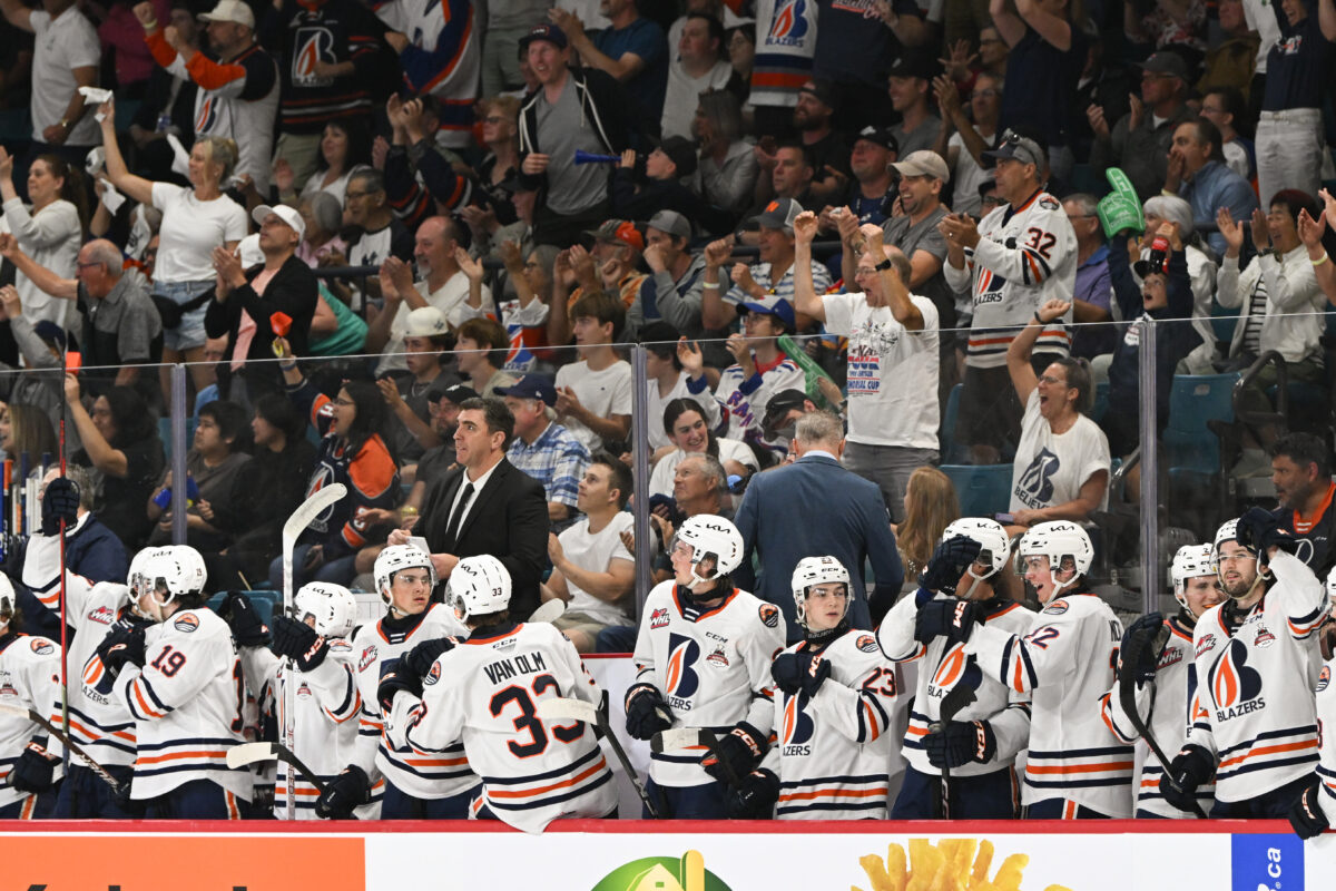 Kamloops Blazers Bench Celebration