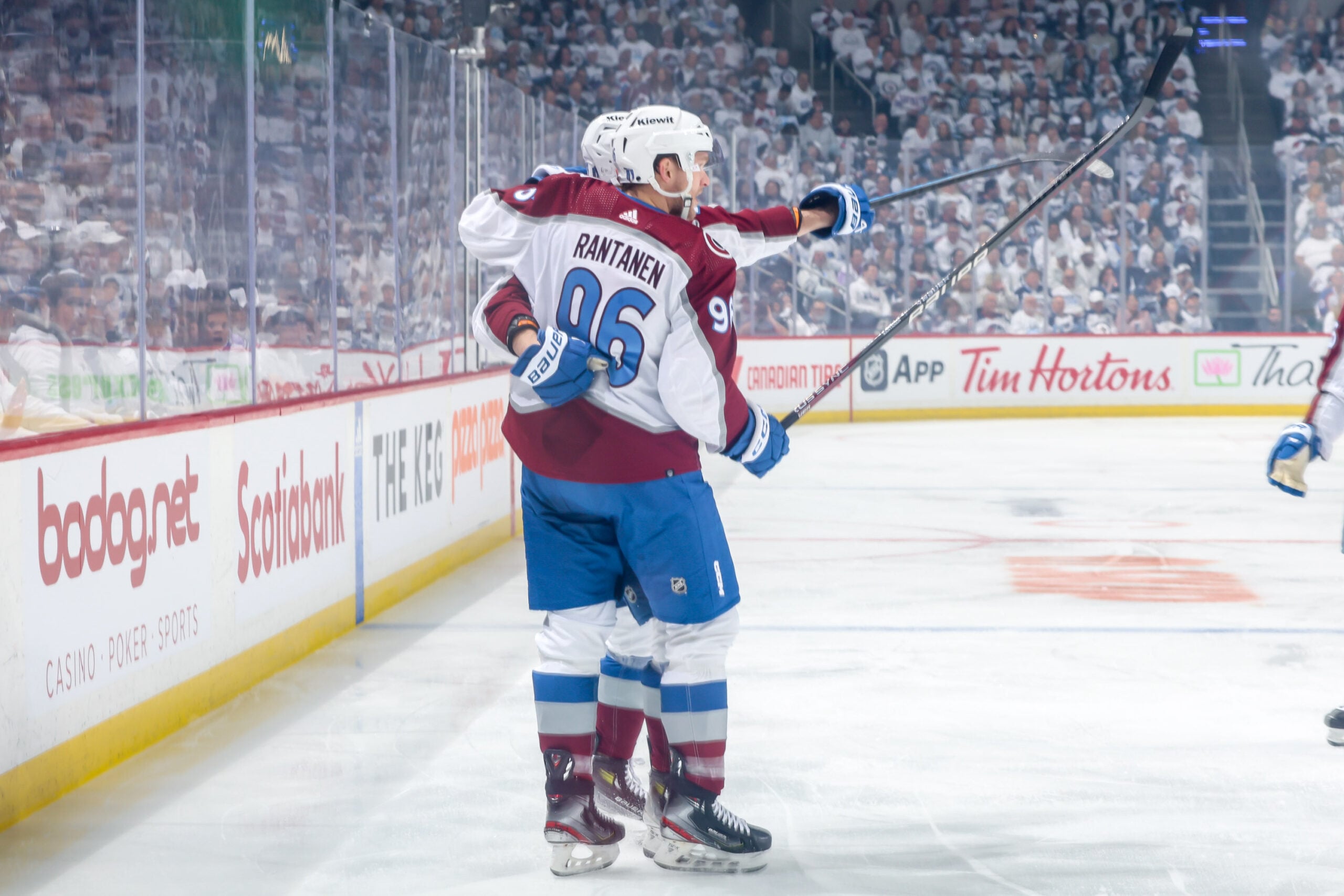 Avalanche: Salary Cap Issues Loom for 2024-25 Season & Beyond