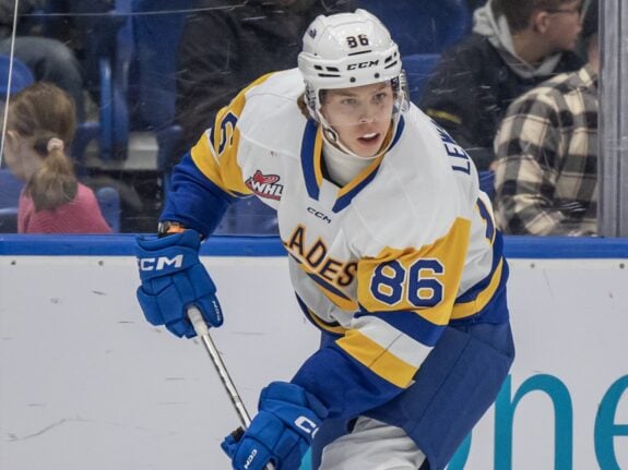 Oilers Prospect Lewandowski Makes Big Impression in WHL Playoff Upset