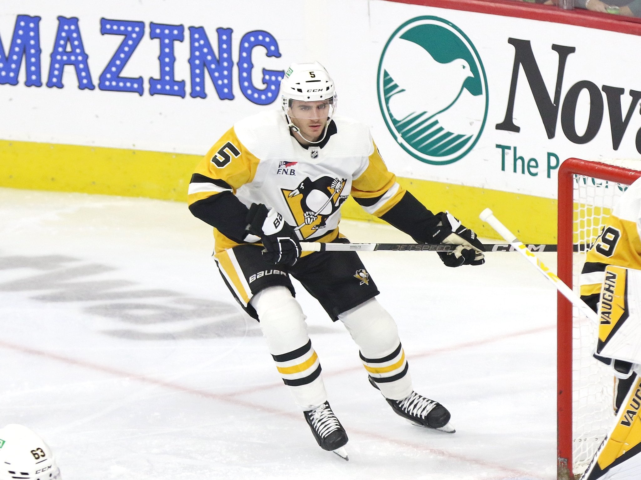 Penguins Have an Interesting Decision to Make on Ryan Shea