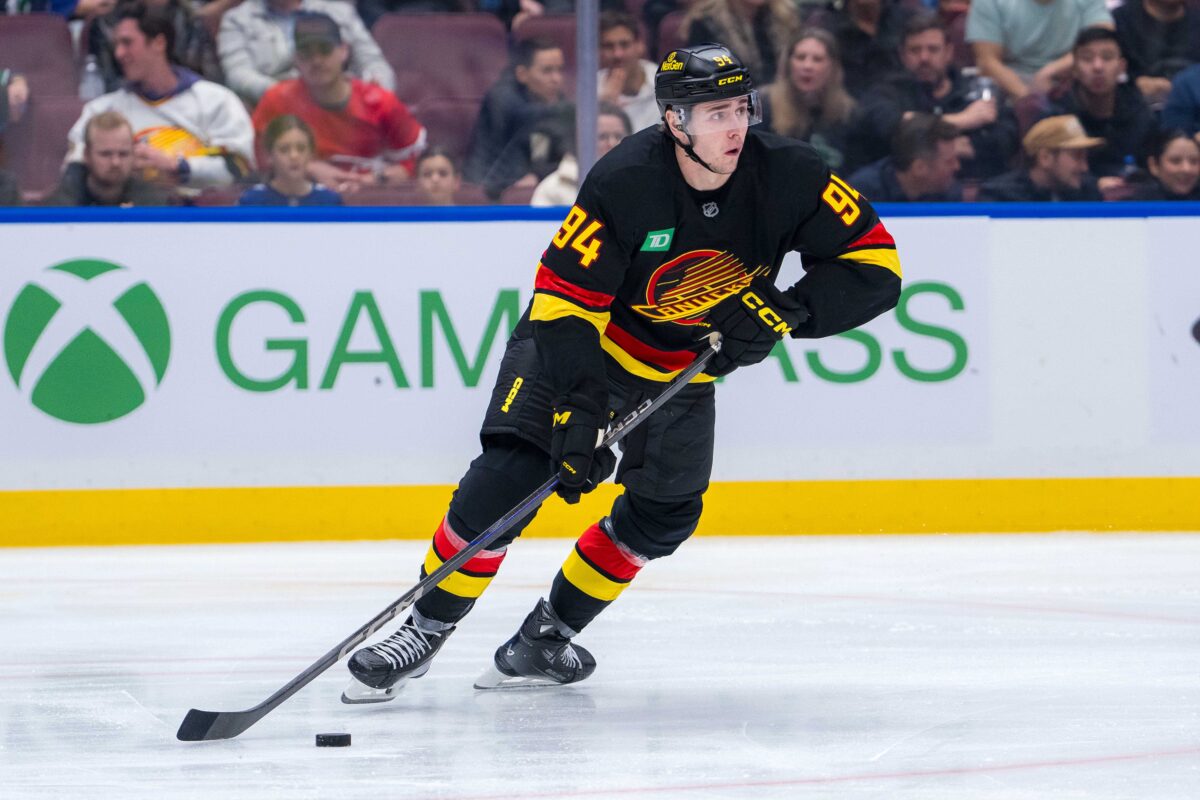 Linus Karlsson Vancouver Canucks