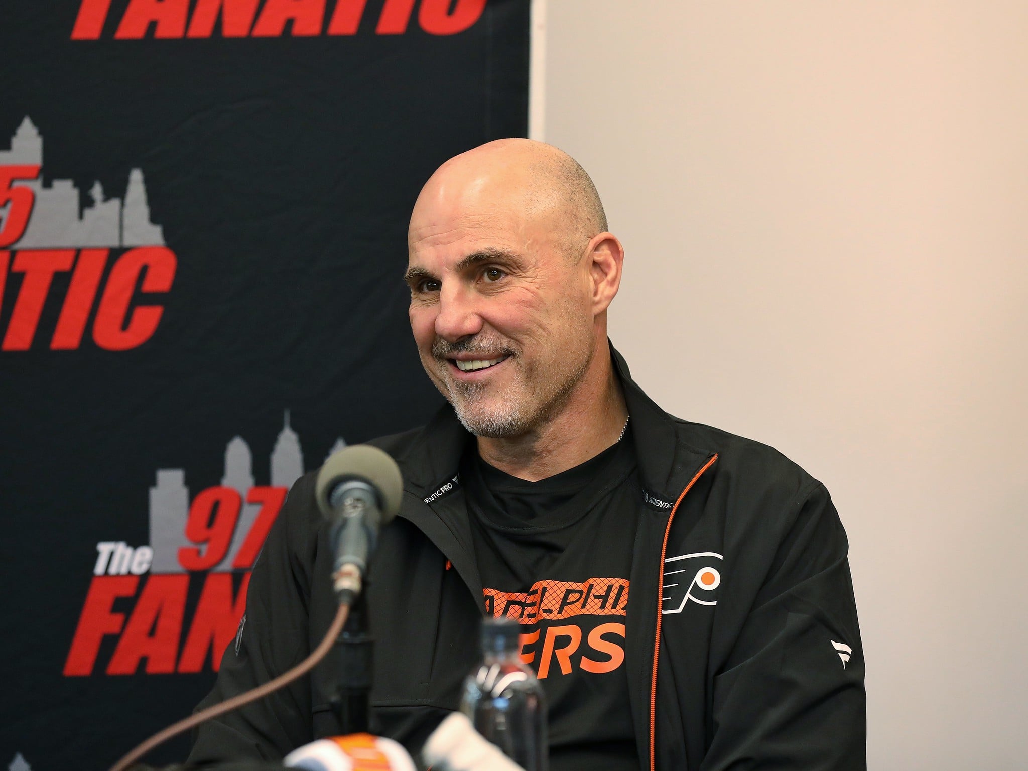 Rick Tocchet Attempting to Break Flyers’ Second-Year Coaching Woes
