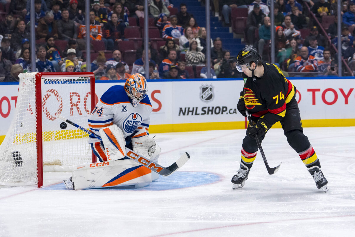 Stuart Skinner Edmonton Oilers Jake DeBrusk Vancouver Canucks