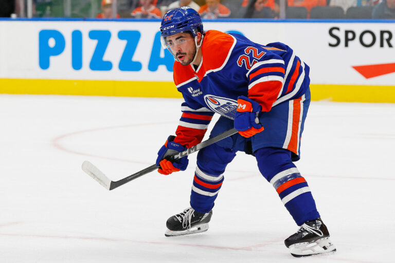 Howar Mat 3 Takeaways From Oilers' Brutal 5-2 Loss to Flyers - The Hockey Writers ...
