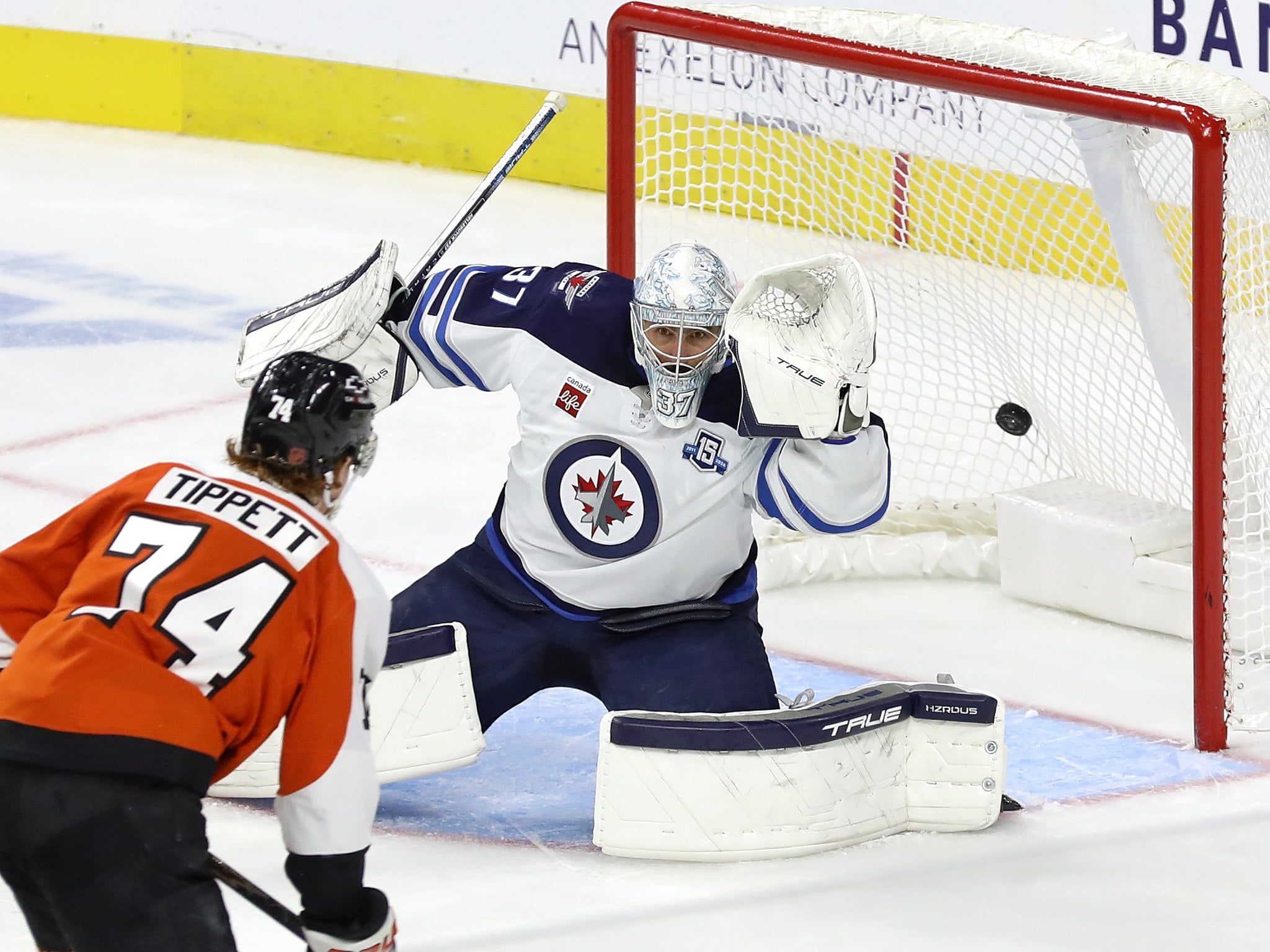 Suggested Trade Sees Panthers Acquire Jets’ Hellebuyck in Offseason Blockbuster