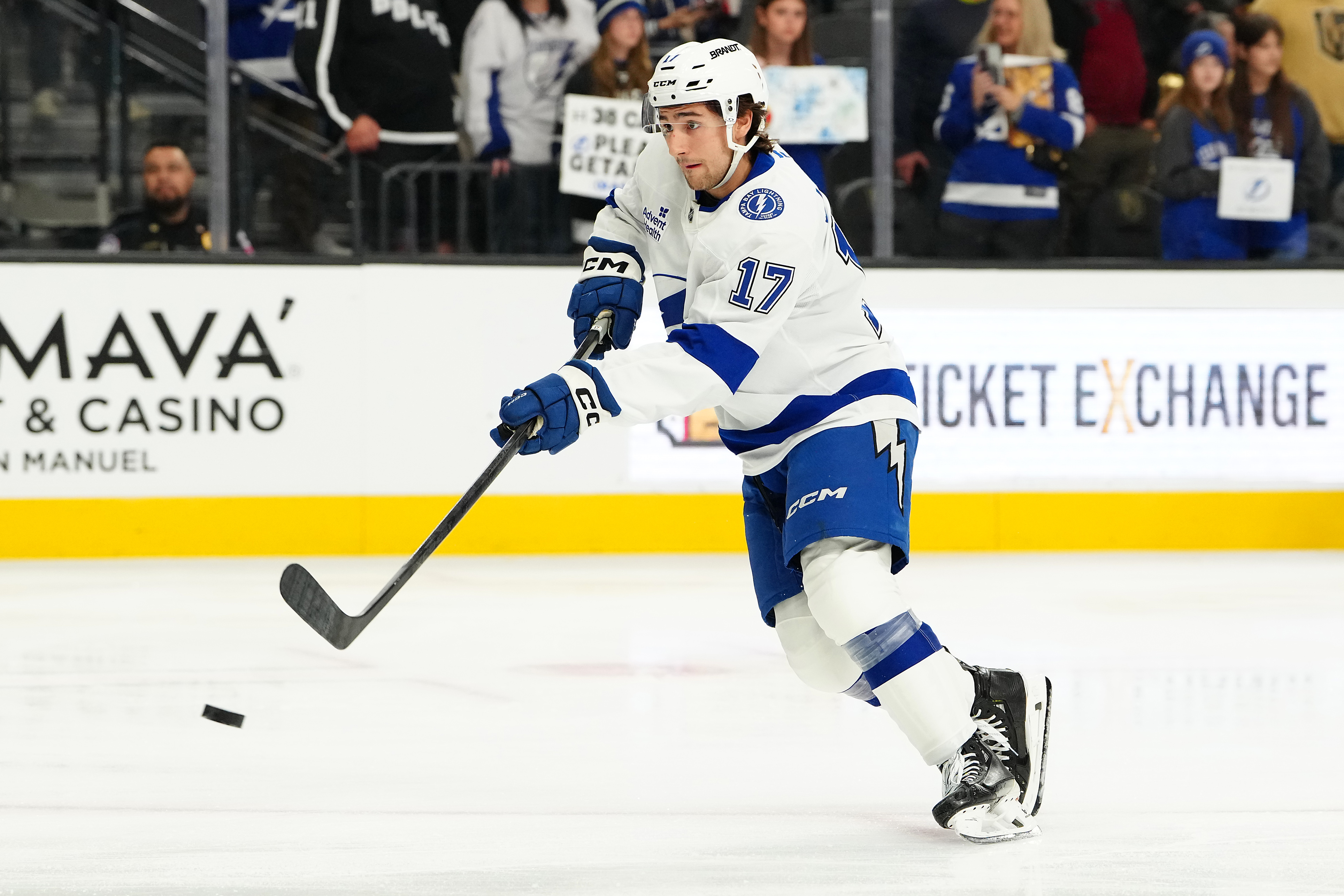 Syracuse Crunch Weekly Prospect Report: Dominic James, Jakob Pelletier, and Mads Sogaard