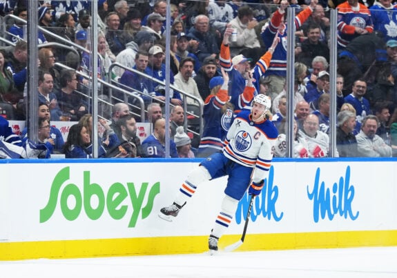 Where Does McDavid’s 20-Game Point Streak Rank in NHL History?