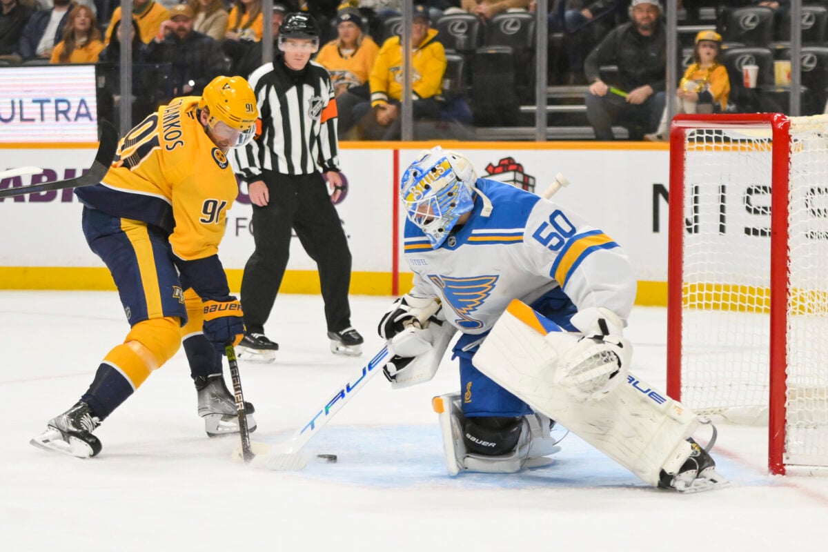 Jordan Binnington St. Louis Blues Steven Stamkos Nashville Predators