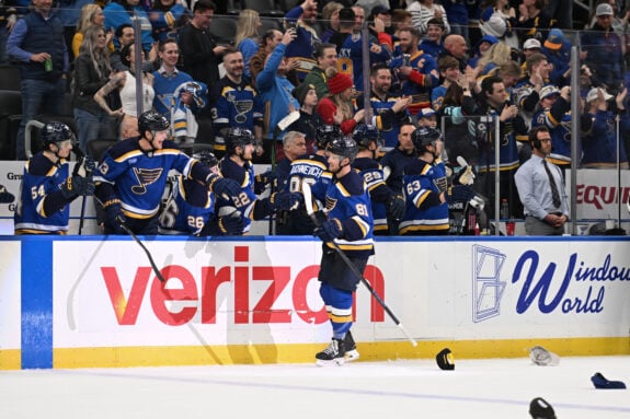 Blues’ Dylan Holloway Has a Realistic Shot at 30+ Goals