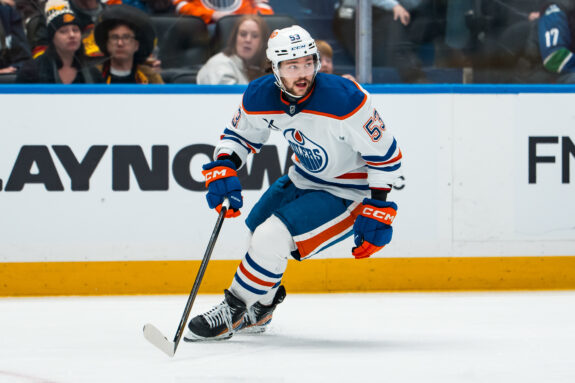 Oilers’ Kris Knoblauch Misused Isaac Howard in Loss to Avalanche