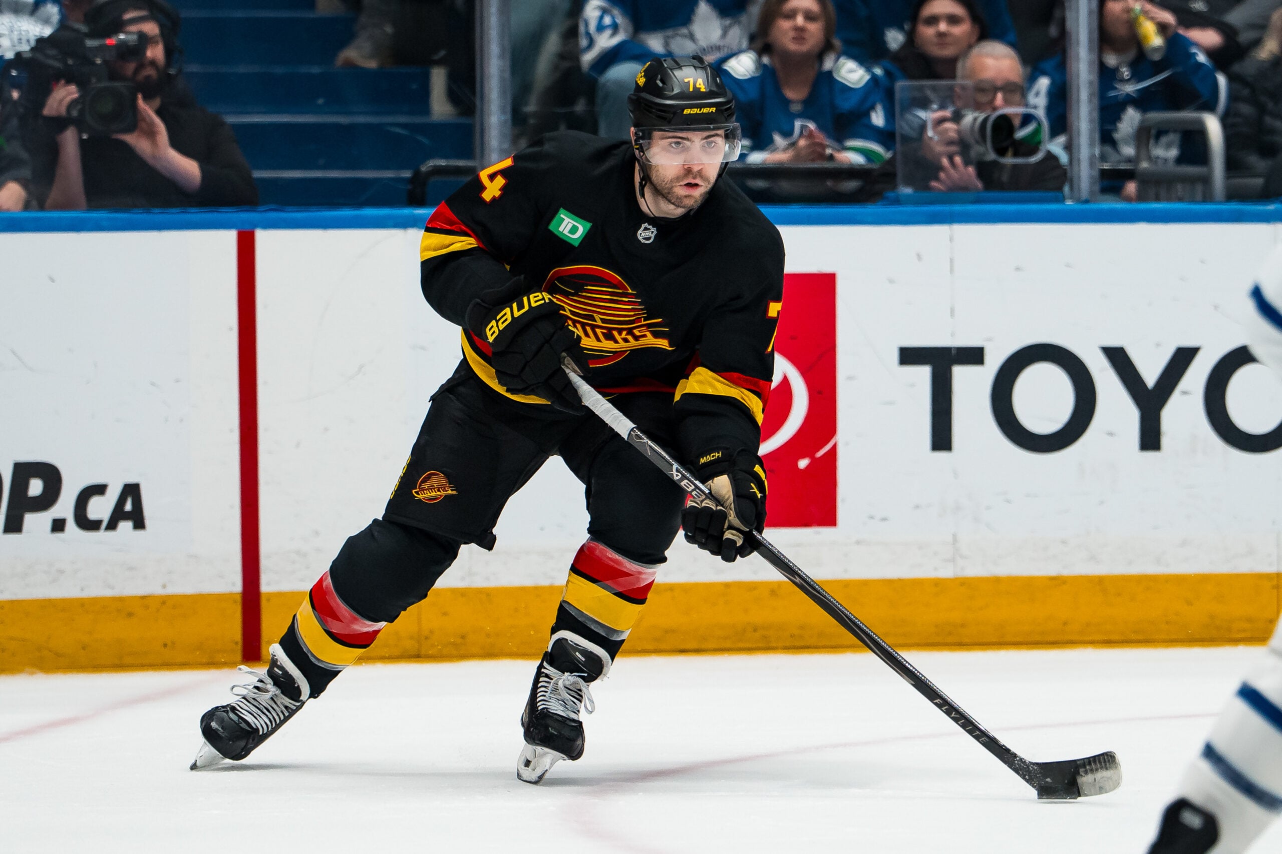 Vancouver Canucks’ 2025-26 Report Cards: Jake DeBrusk