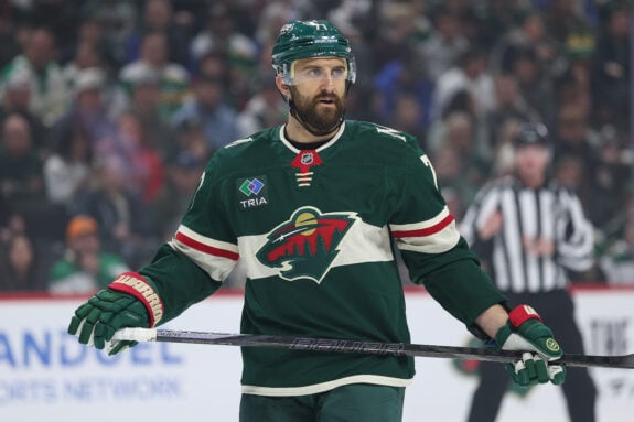 Nick Foligno Signs 1-Year Contract to Stay With the Wild