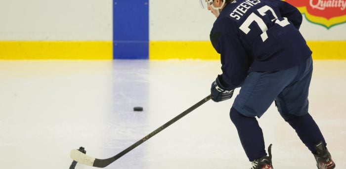 Devils Re-Sign Ben Steeves to a 1-Year Contract