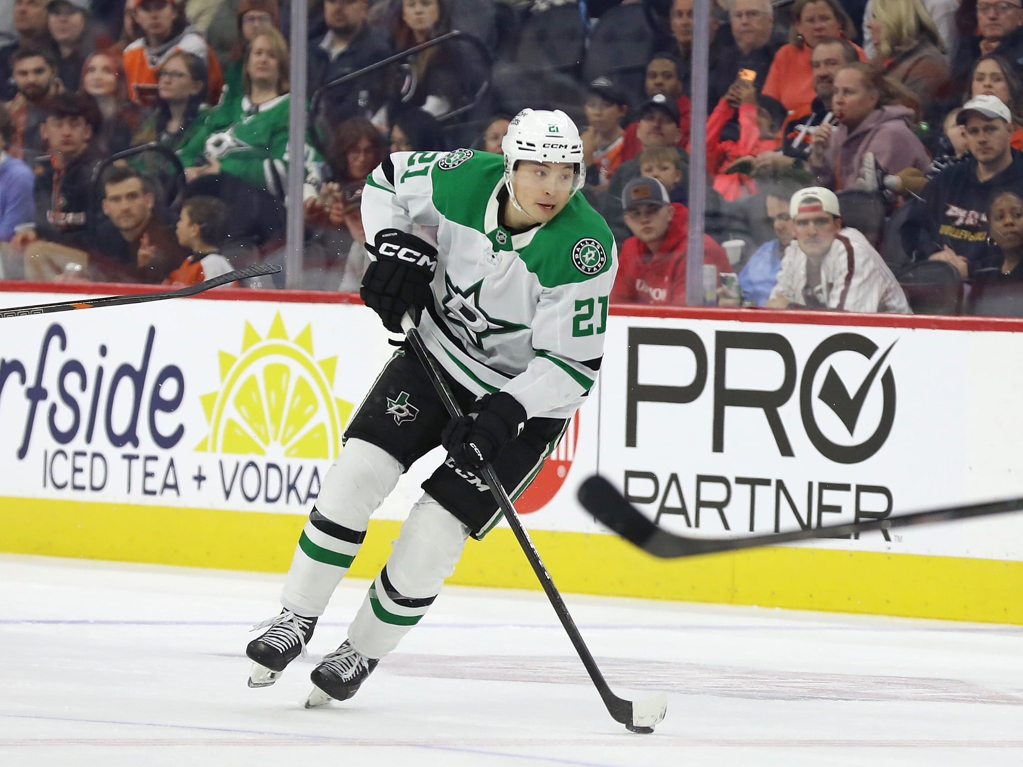 Stars Avoid Arbitration By Signing Jason Robertson To 1-Year Deal – Hockey Writers – Dallas Stars Stars Avoid Arbitration By Signing Jason Robertson To 1-Year Deal – Hockey Writers – Dallas Stars