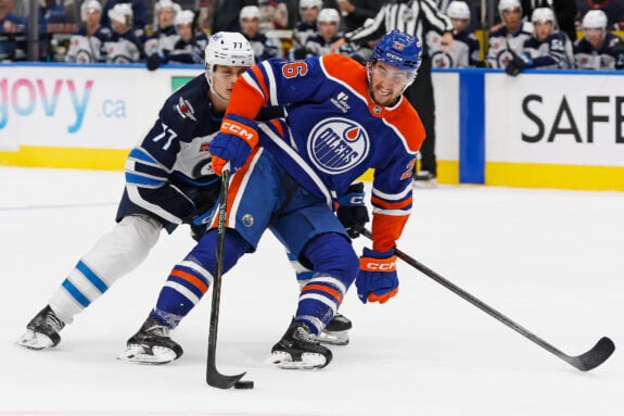Alex Formenton Impresses in First Oilers Preseason Game