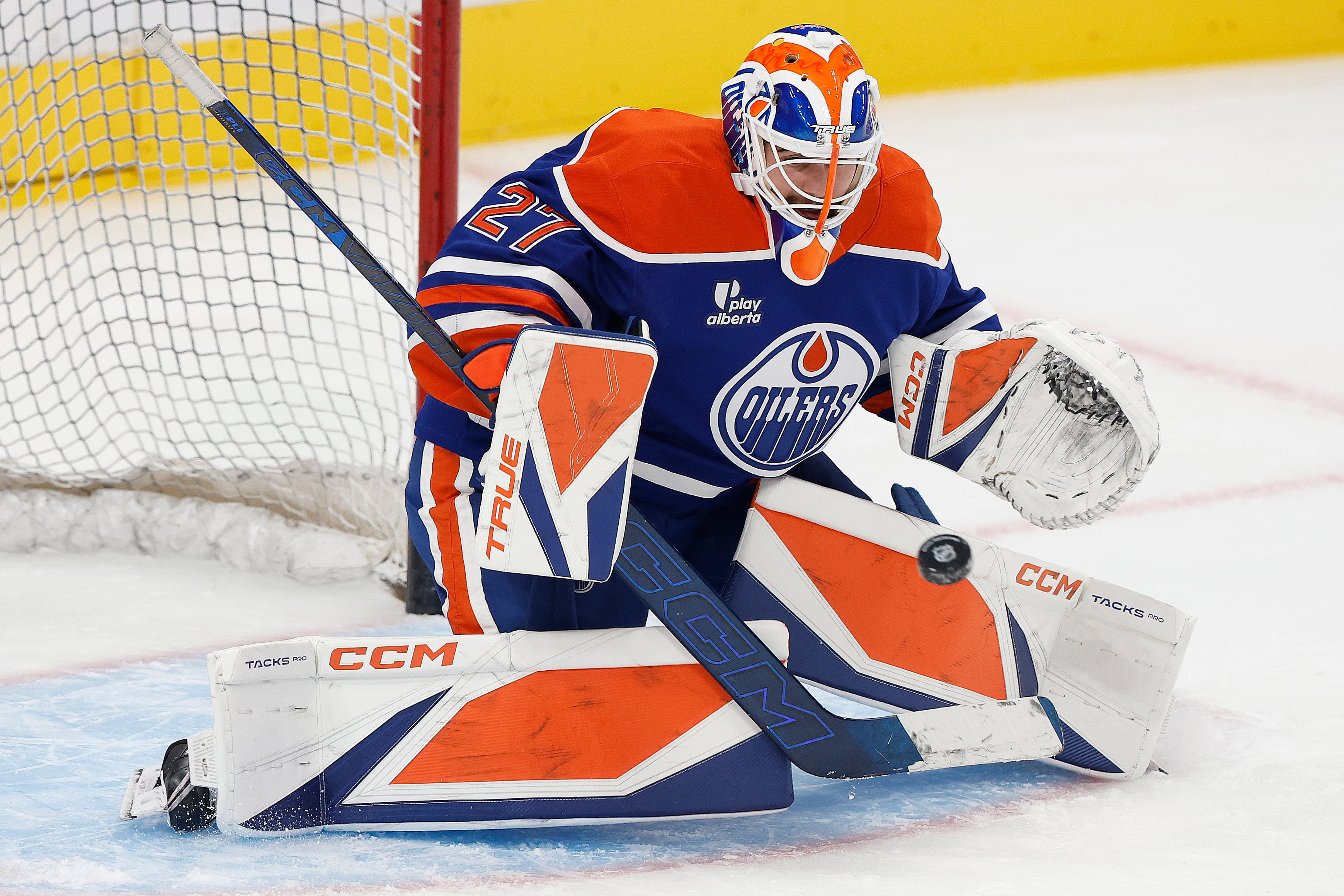 Should Tristan Jarry or Devon Levi Be the Oilers’ No. 1 Goalie?
