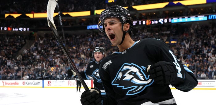3 Takeaways From Mammoth’s 6-0 Win Over Blackhawks