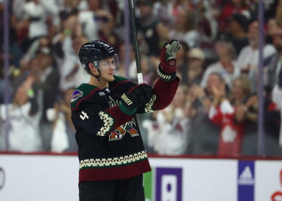 Juuso Välimäki Returns to NHL With the Hurricanes After 632-Day Absence