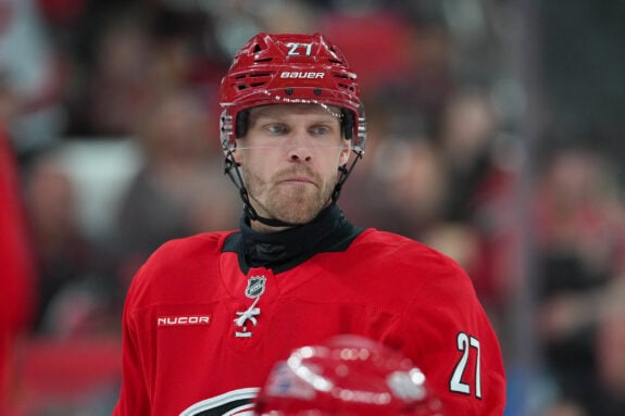 Nikolaj Ehlers’ Game-Winner Pushes Hurricanes’ Winning Streak to 7 After 3-2 Win