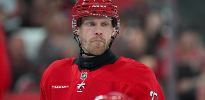 Nikolaj Ehlers’ Game-Winner Pushes Hurricanes’ Winning Streak to 7 After 3-2 Win
